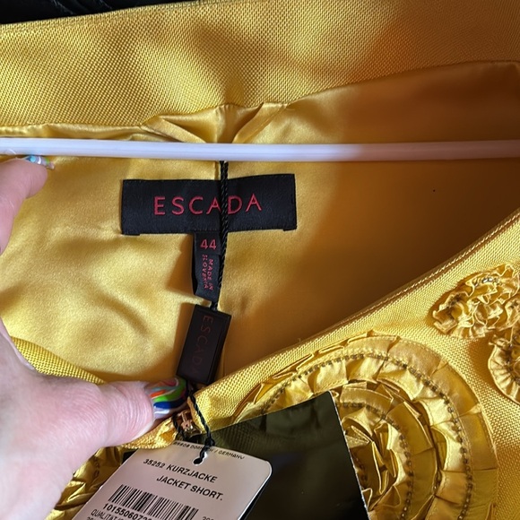 New with tags Escada Suit Canary Yellow - Picture 3 of 8
